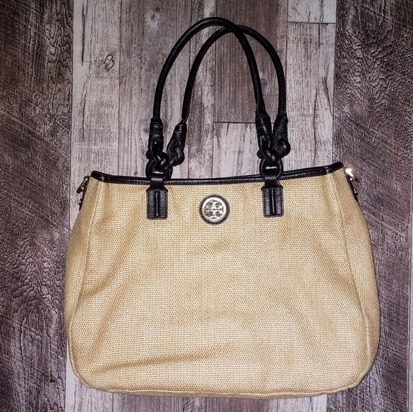 EUC Tory Burch Purse - Picture 1 of 8